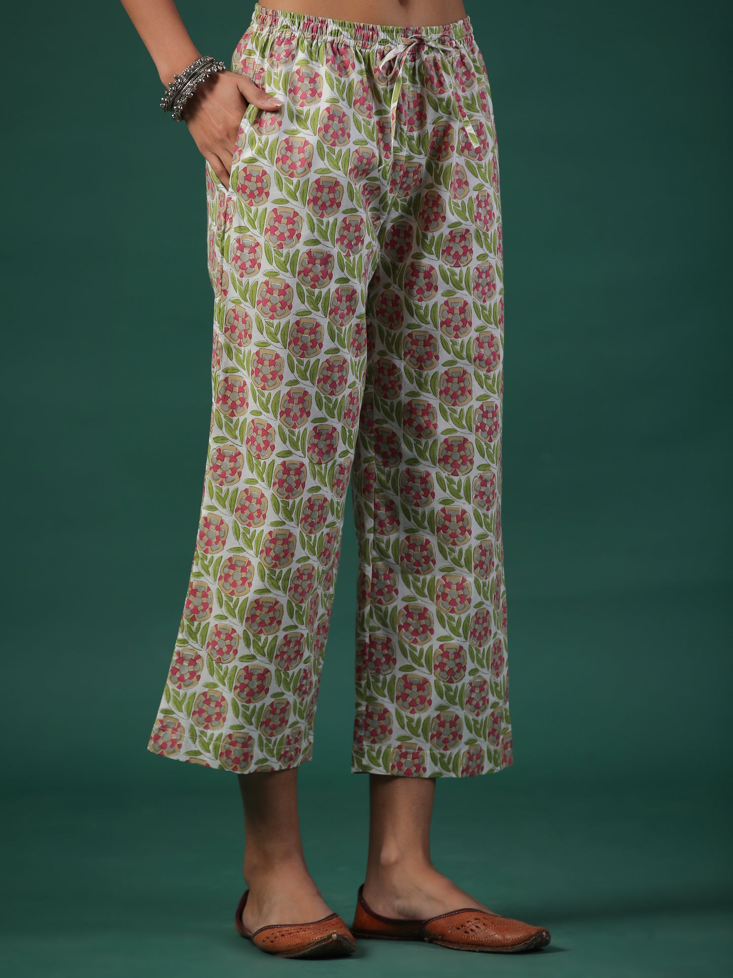 Tara Phool Kurta Set - Set of 2 (Pant + Kurta)